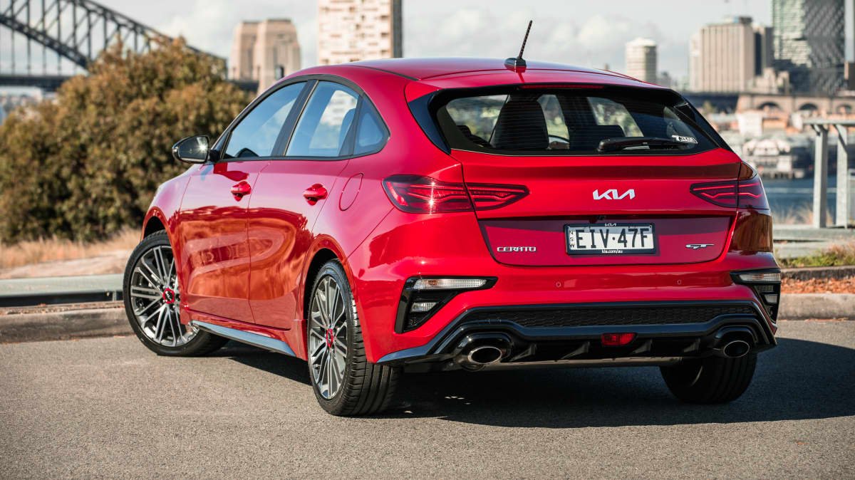 Kia Cerato GT hatch v Volkswagen Golf Life comparison-0