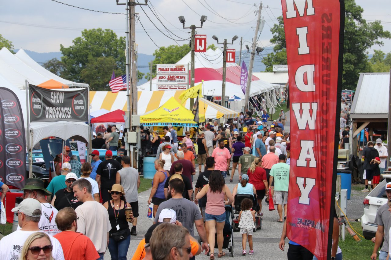 Corvette, Nearly 5,000 Corvettes gather at Carlisle, ClassicCars.com Journal
