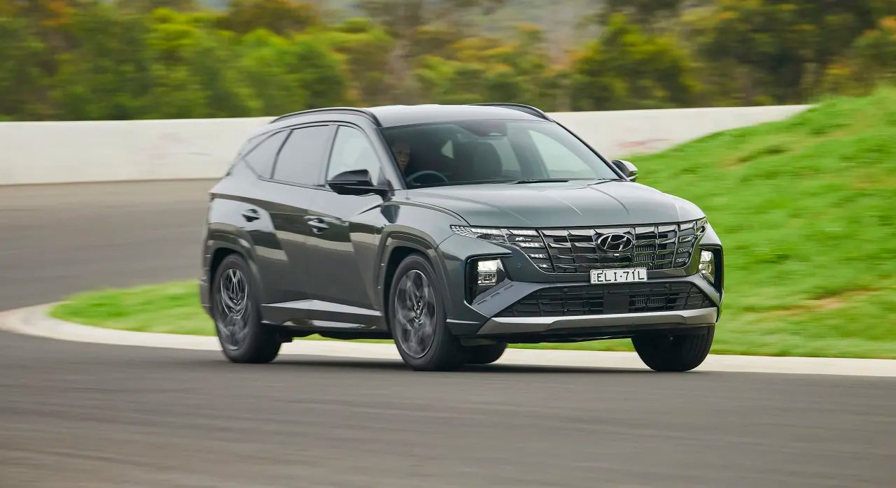 2021 Hyundai Tucson driven on road