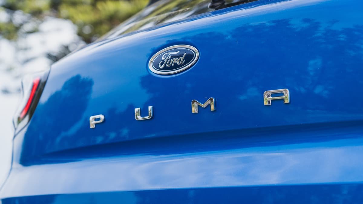 2021 Ford Puma v Kia Stonic GT-Line comparison-1