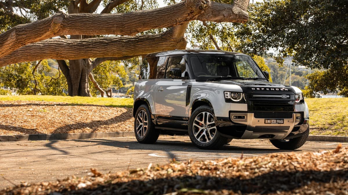 2022 Land Rover Defender 90 P400 X review-0