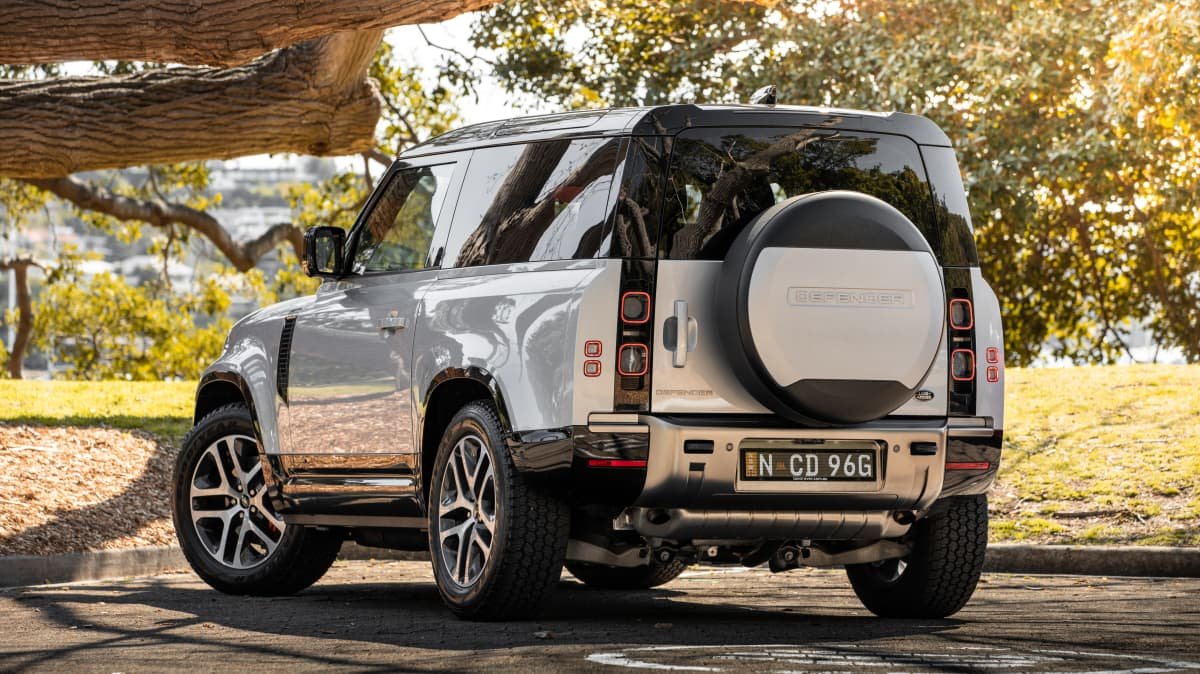 2022 Land Rover Defender 90 P400 X review-1