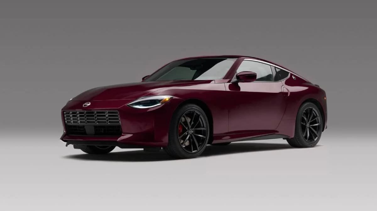 2021 Nissan Z Rosewood metallic