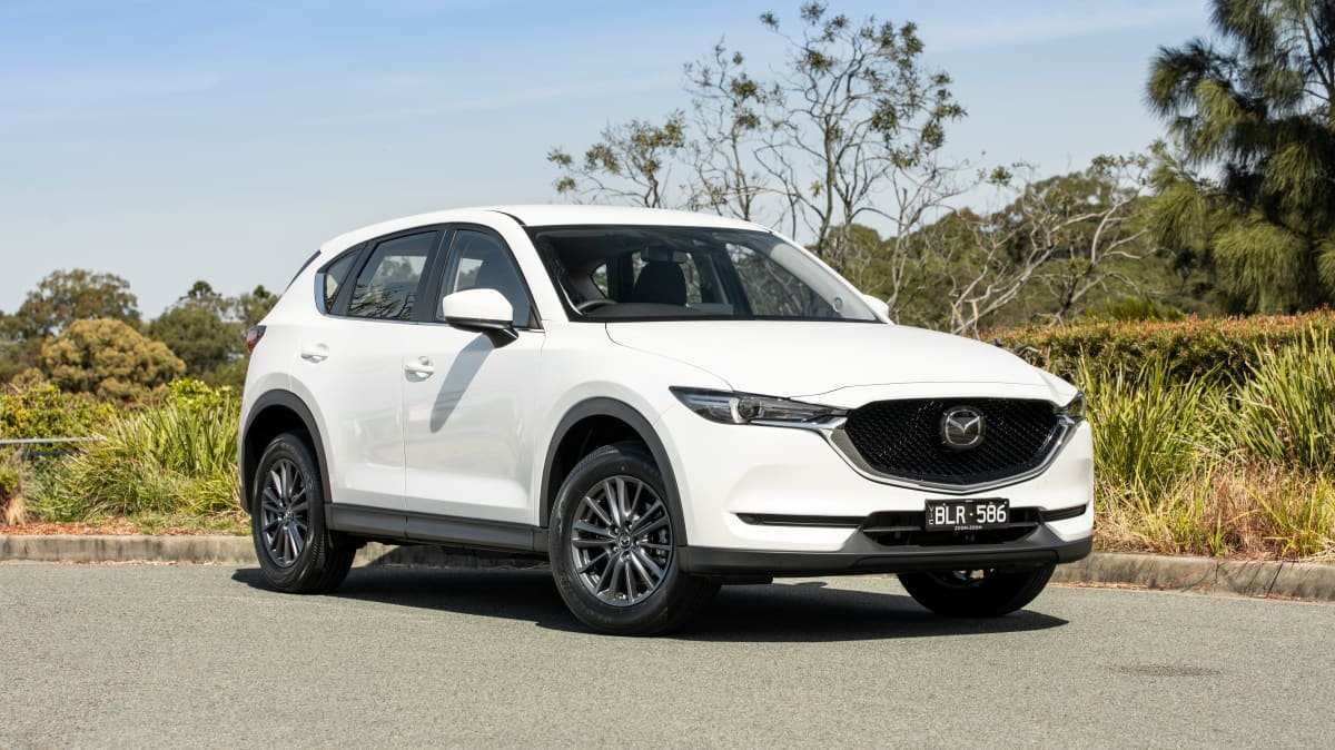 2021 Hyundai Tucson 2WD v Mazda CX-5 Maxx Sport 2WD comparison-1