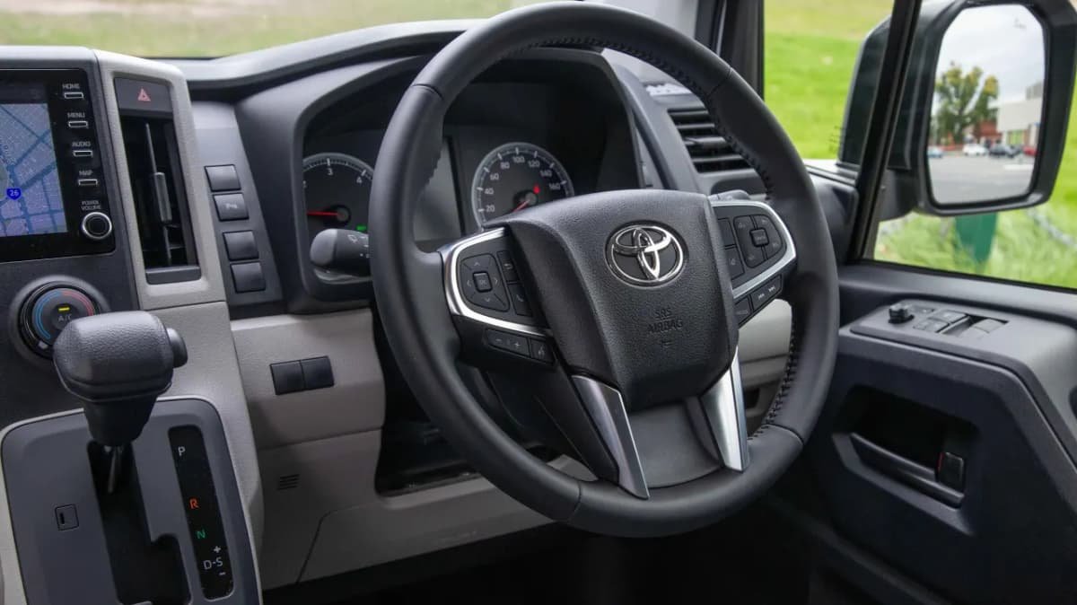 2021 Hyundai Staria Load v Toyota Hiace LWB on-paper comparison-1