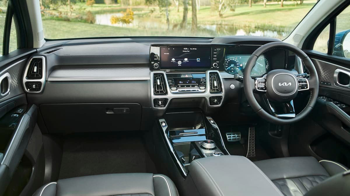 2022 Kia Sorento PHEV review-0