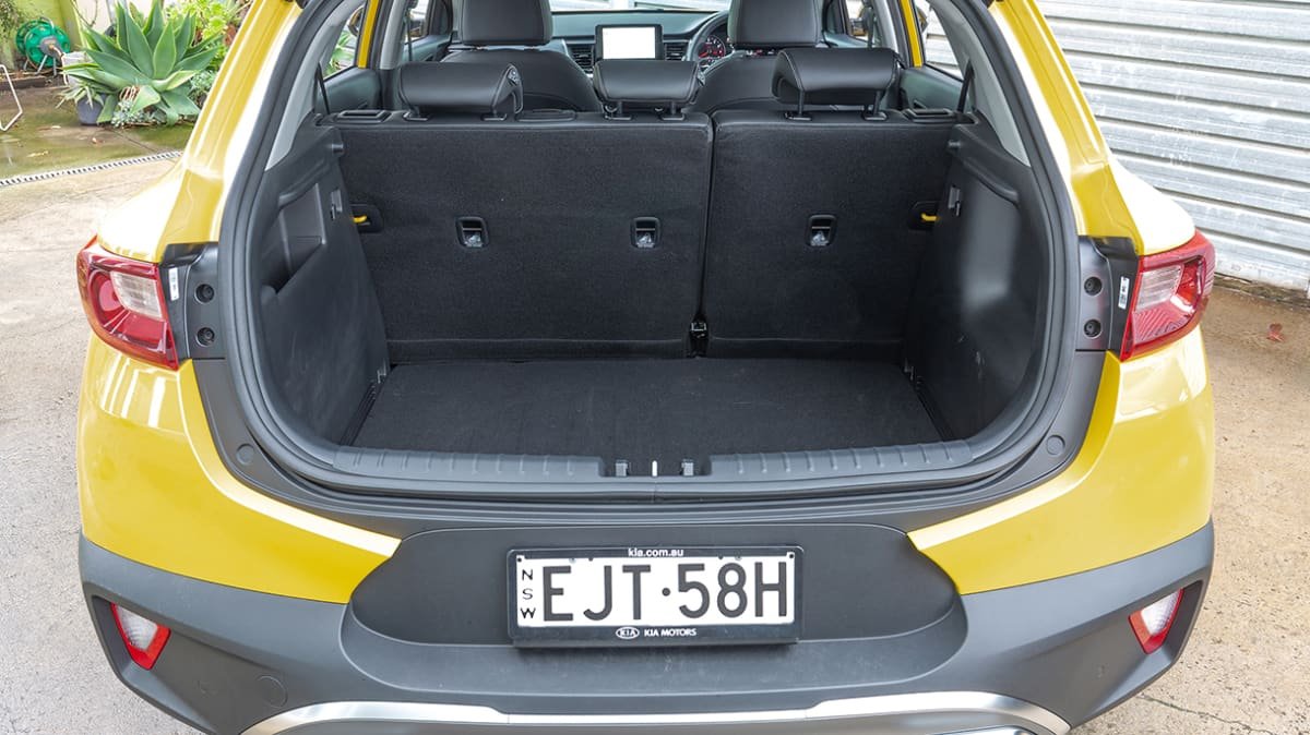 2021 Kia Stonic GT-Line v Mazda CX-3 Maxx Sport LE comparison-0