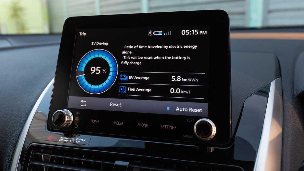 2022 Mitsubishi Eclipse Cross Aspire PHEV review-1