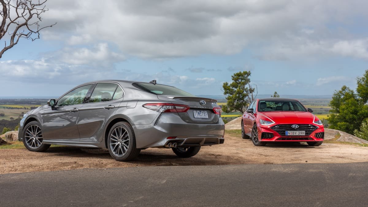 2021 Toyota Camry SL v Hyundai Sonata N Line comparison-1