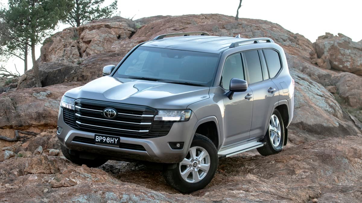 2022 Toyota LandCruiser 300 review-0