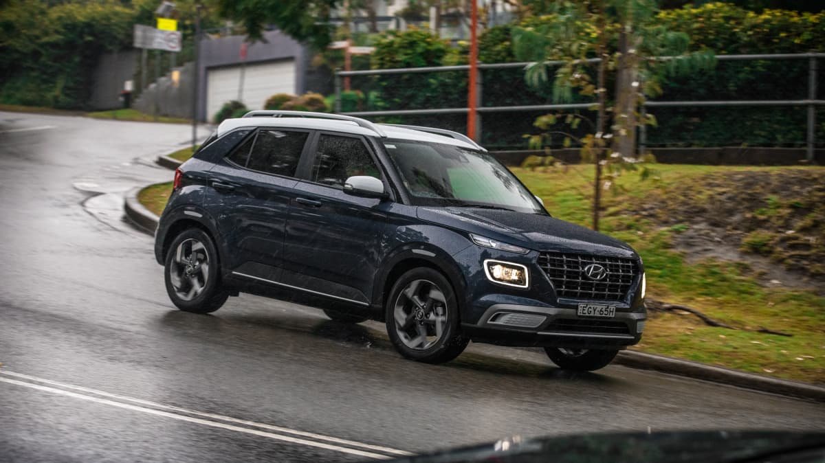 2021 Hyundai Venue Elite v Toyota Yaris Cross GX 2WD comparison ??? revRebel
