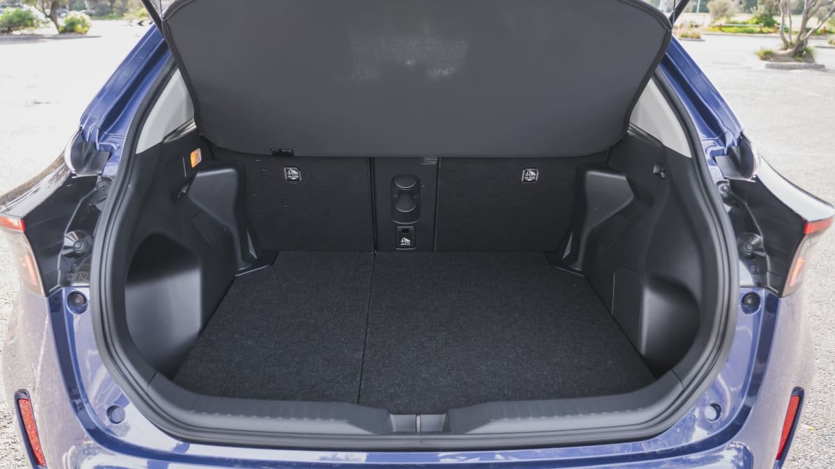 2021 Hyundai Venue Elite v Toyota Yaris Cross GX 2WD comparison-1