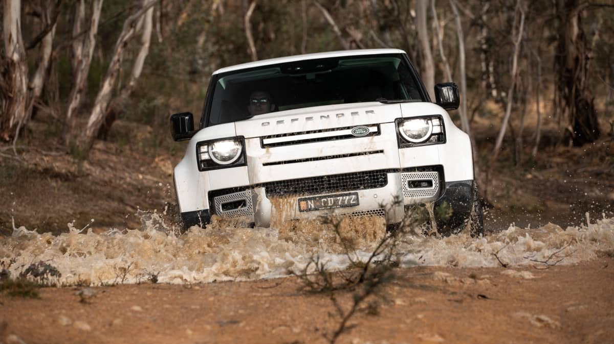 2022 Land Rover Defender 90 P300 review-2