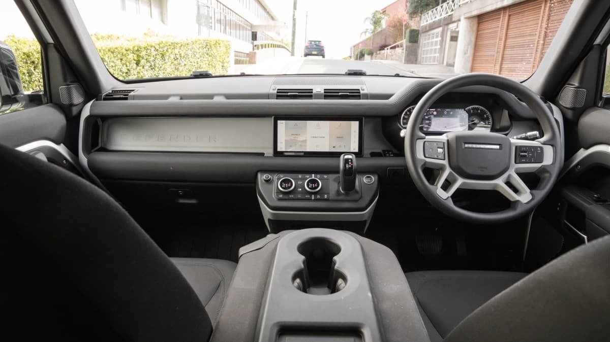 2022 Land Rover Defender 90 P300 review-0
