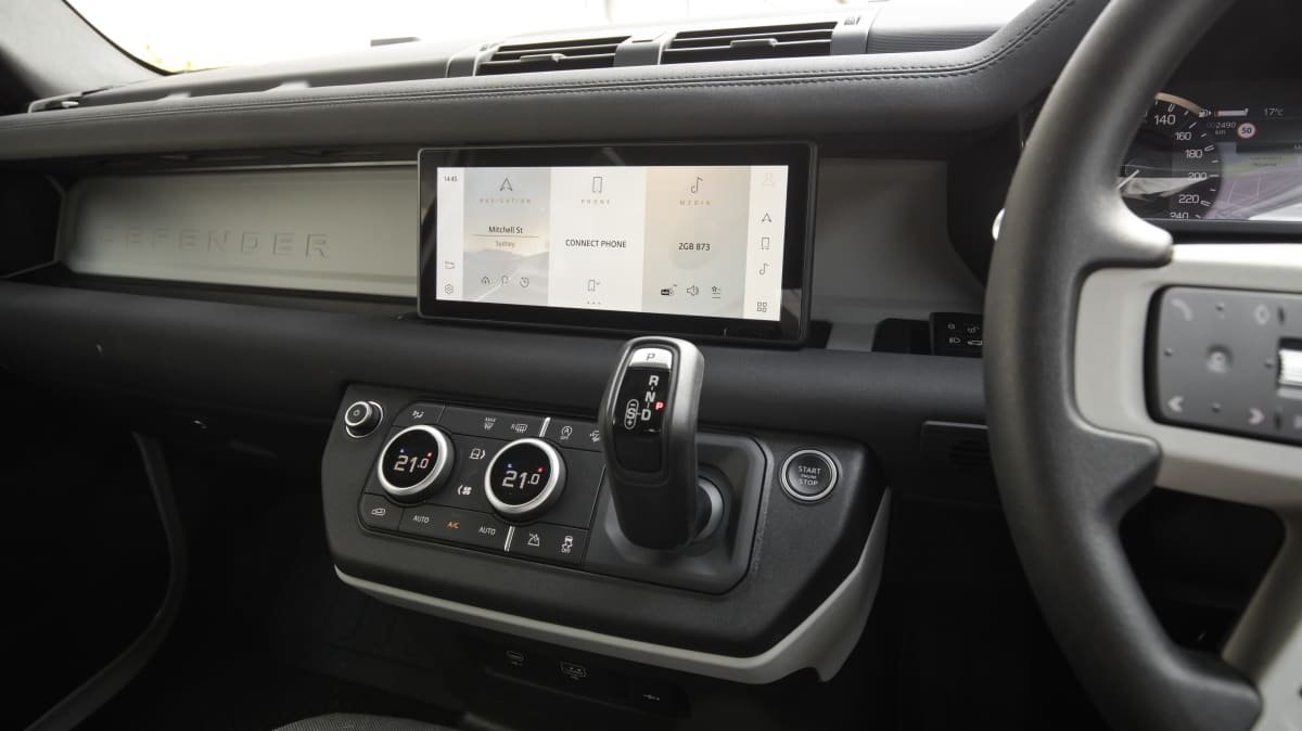 2022 Land Rover Defender 90 P300 review-1