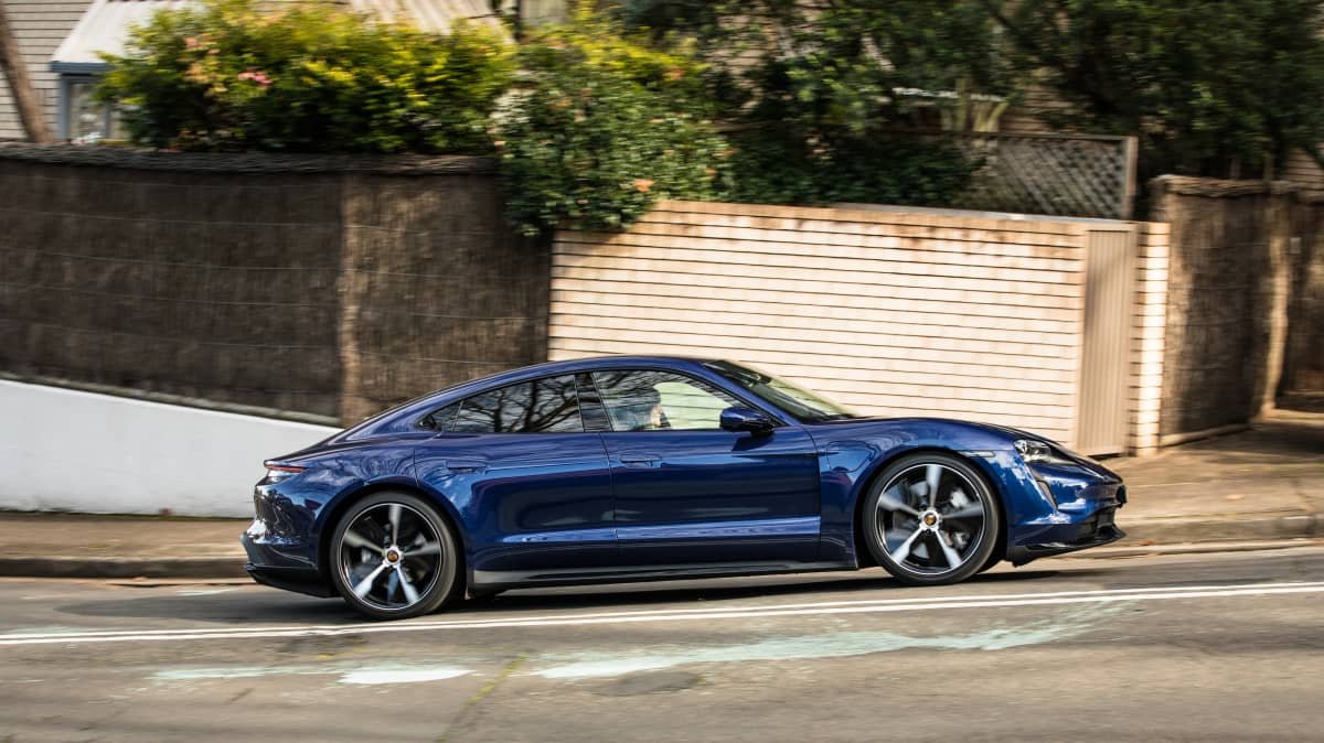 2021 Porsche Taycan Turbo review-1