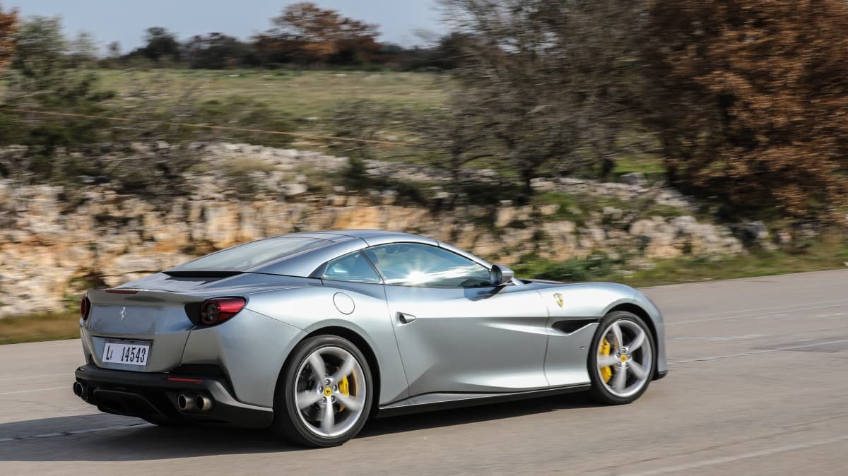 2018 Ferrari Portofino review: Rear view mirror-0