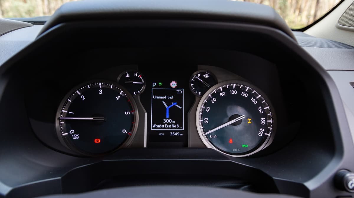 2021 Toyota LandCruiser Prado VX review-0