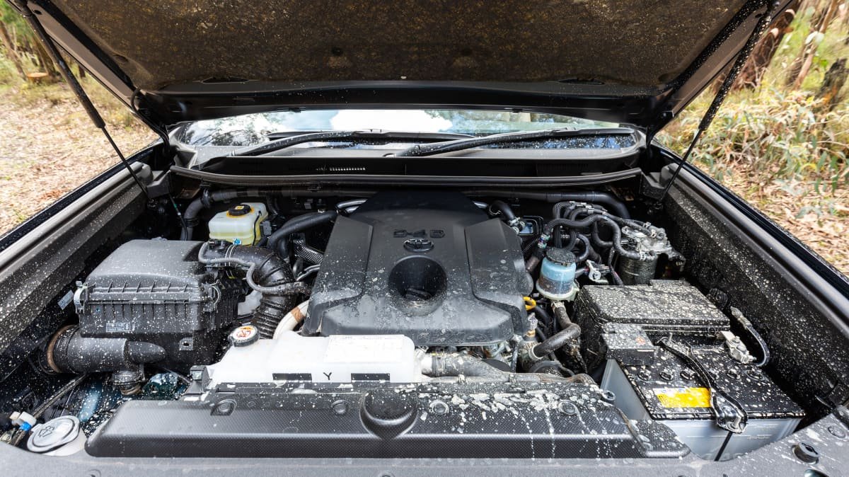 2021 Toyota LandCruiser Prado VX review-3