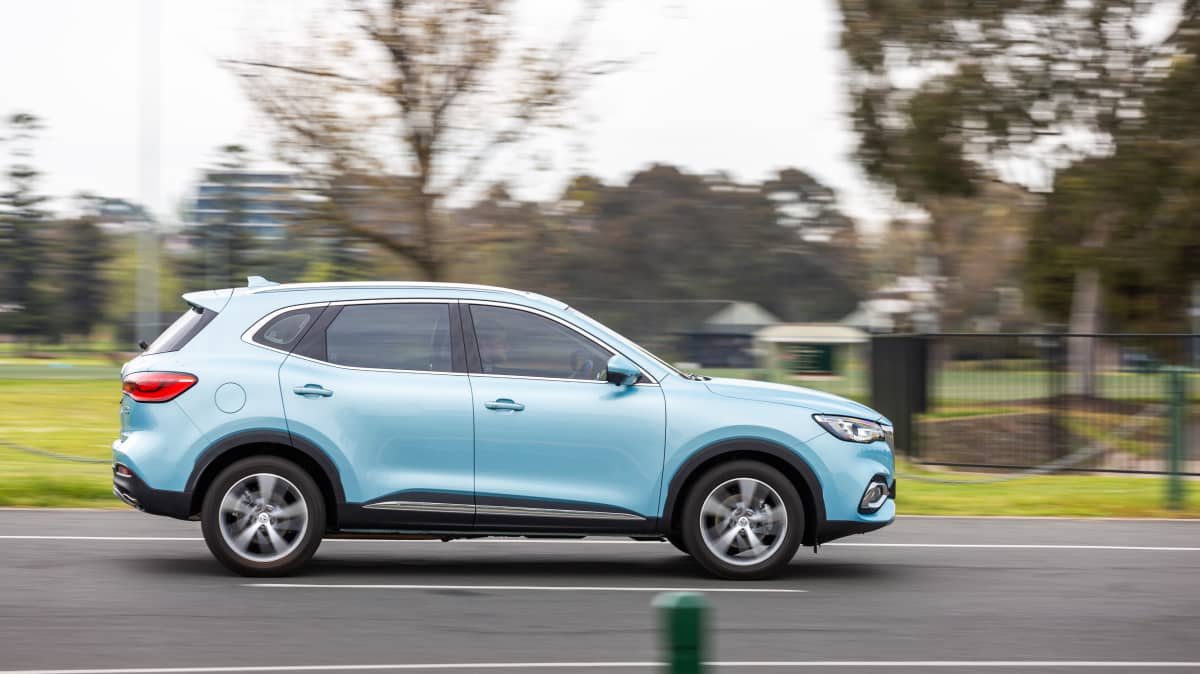 2021 MG HS PHEV v Mitsubishi Eclipse Cross Aspire PHEV-2
