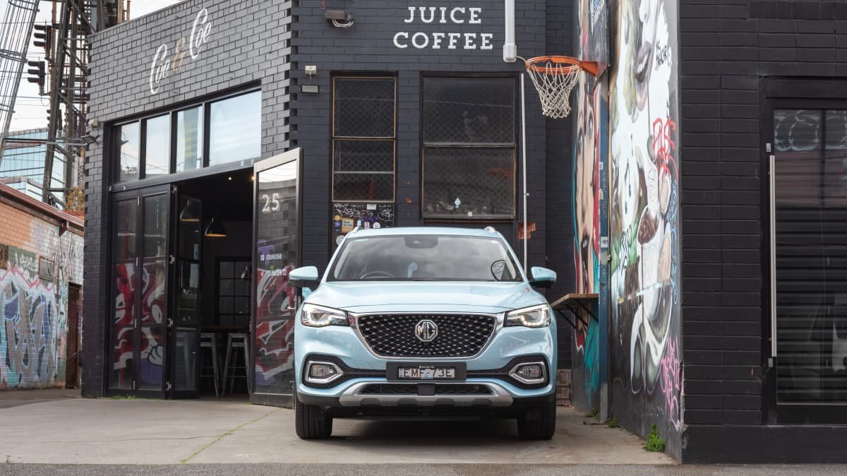 2021 MG HS PHEV v Mitsubishi Eclipse Cross Aspire PHEV-0