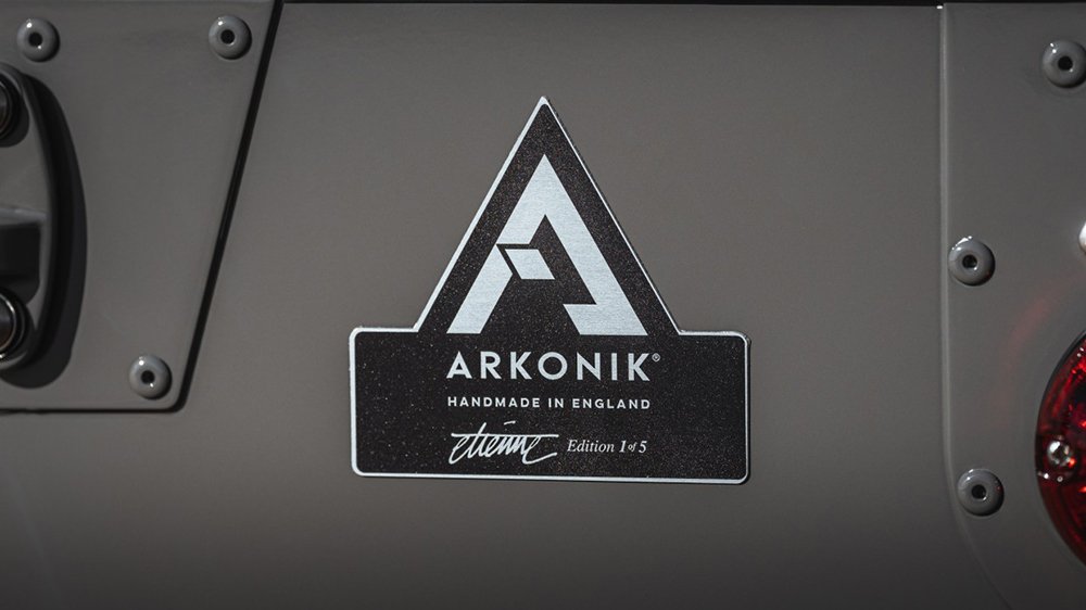 Arkonik's 1989 Land Rover Defender Beach Cruiser