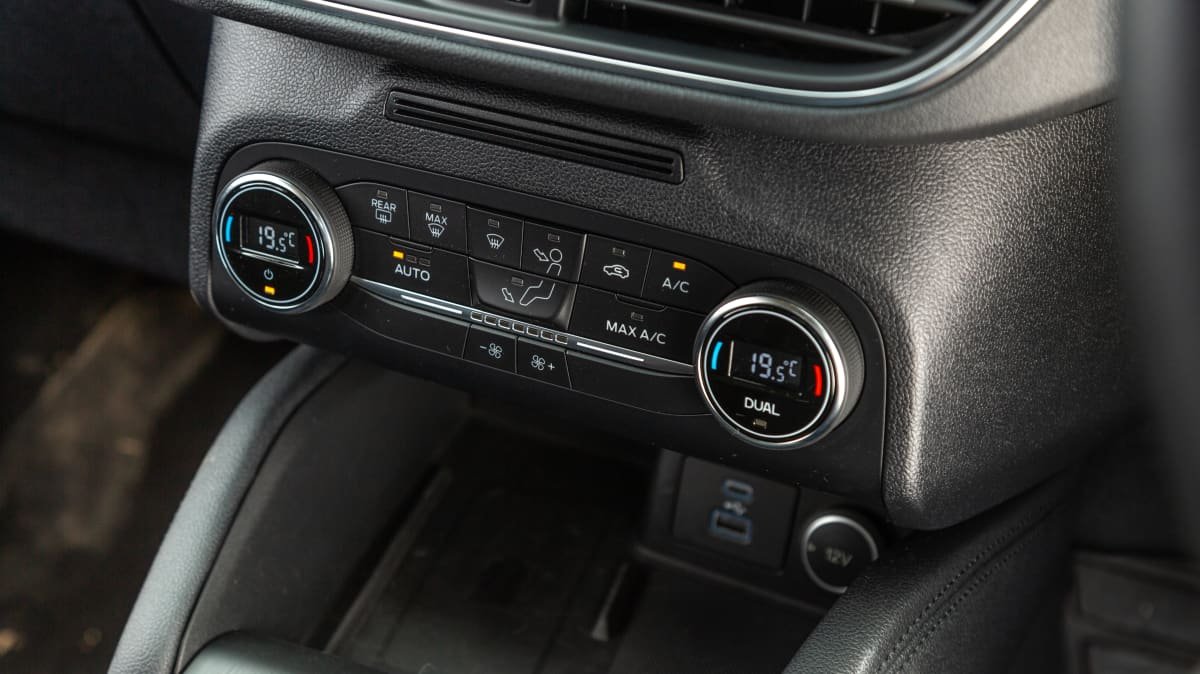 2021 Ford Escape FWD review-2