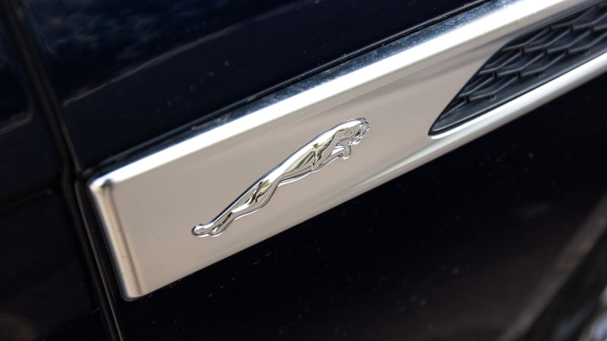 2021 Jaguar XF P300 AWD R-Dynamic HSE review-3