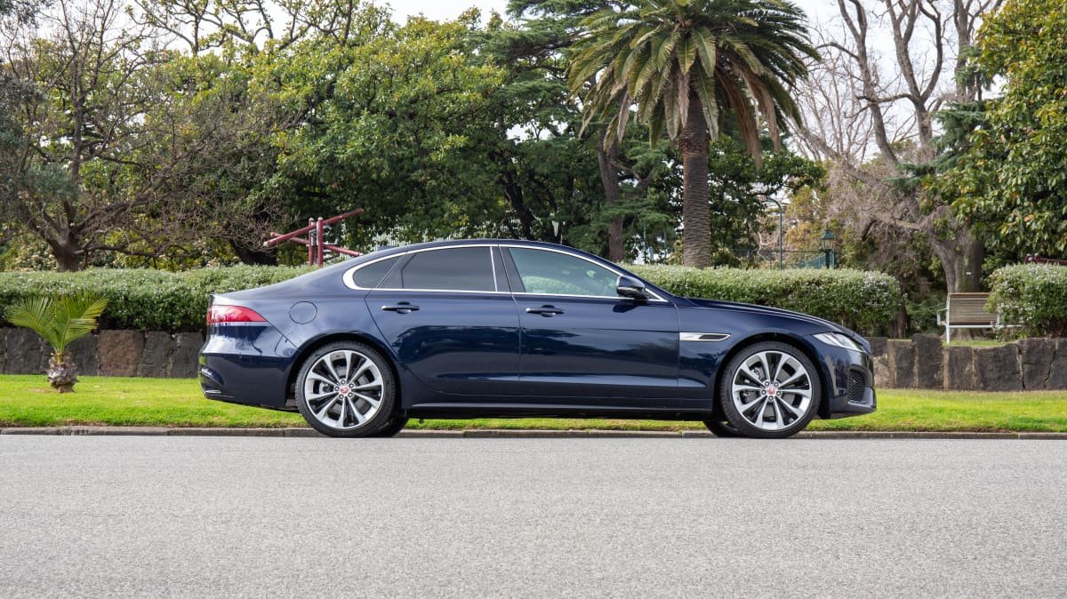 2021 Jaguar XF P300 AWD R-Dynamic HSE review-1
