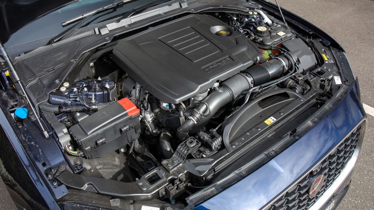 2021 Jaguar XF P300 AWD R-Dynamic HSE review-2
