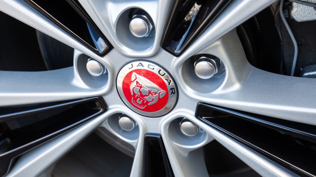 2021 Jaguar XF P300 AWD R-Dynamic HSE review-0