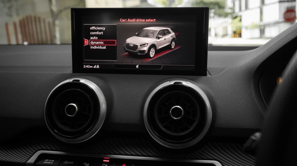 2021 Audi SQ2 review-1