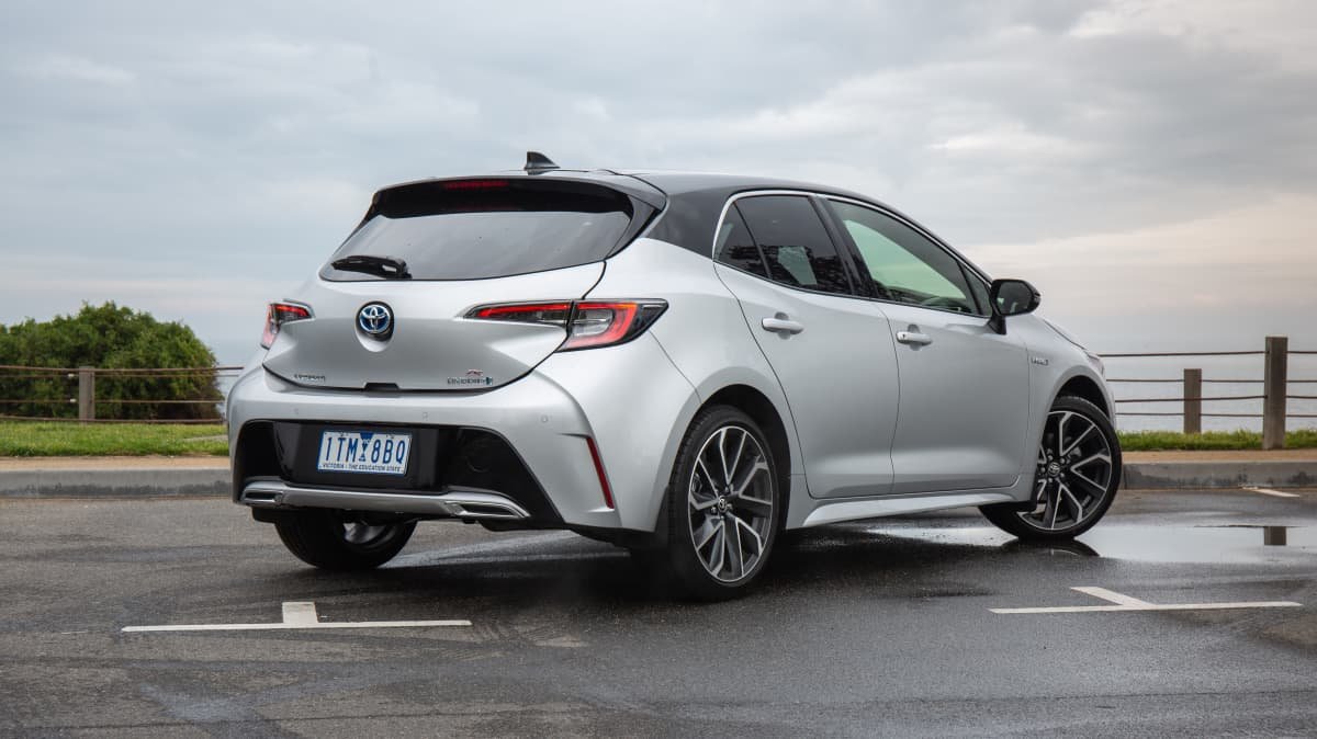 2021 Toyota Corolla ZR Hybrid hatchback review-2