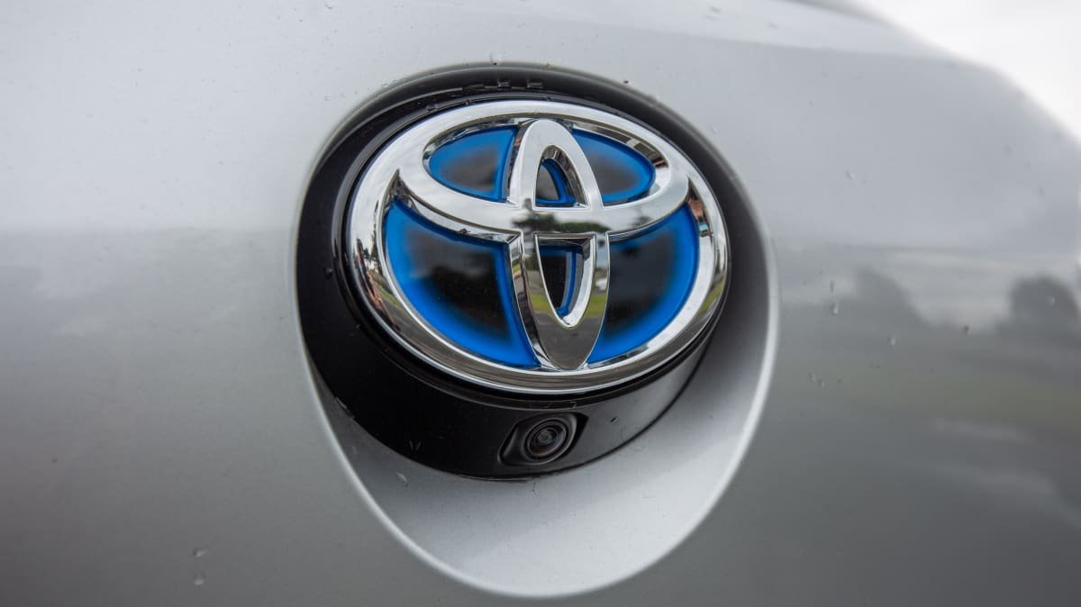 2021 Toyota Corolla ZR Hybrid hatchback review-3