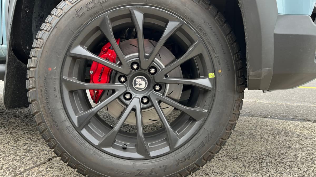 HSV Colorado V8, top secret ute track-tested-1
