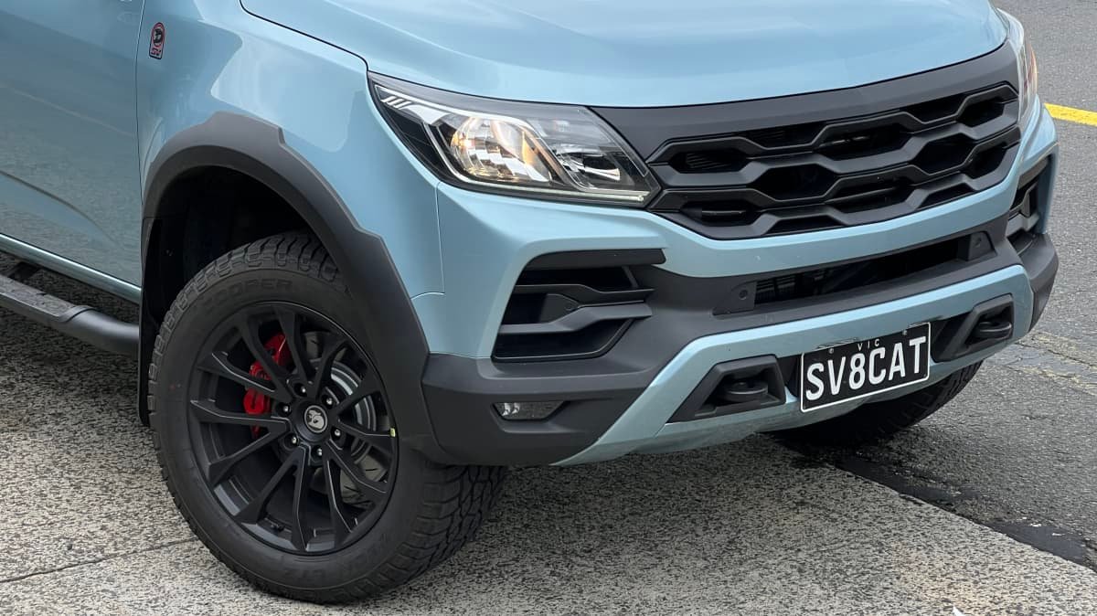 HSV Colorado V8, top secret ute track-tested-2