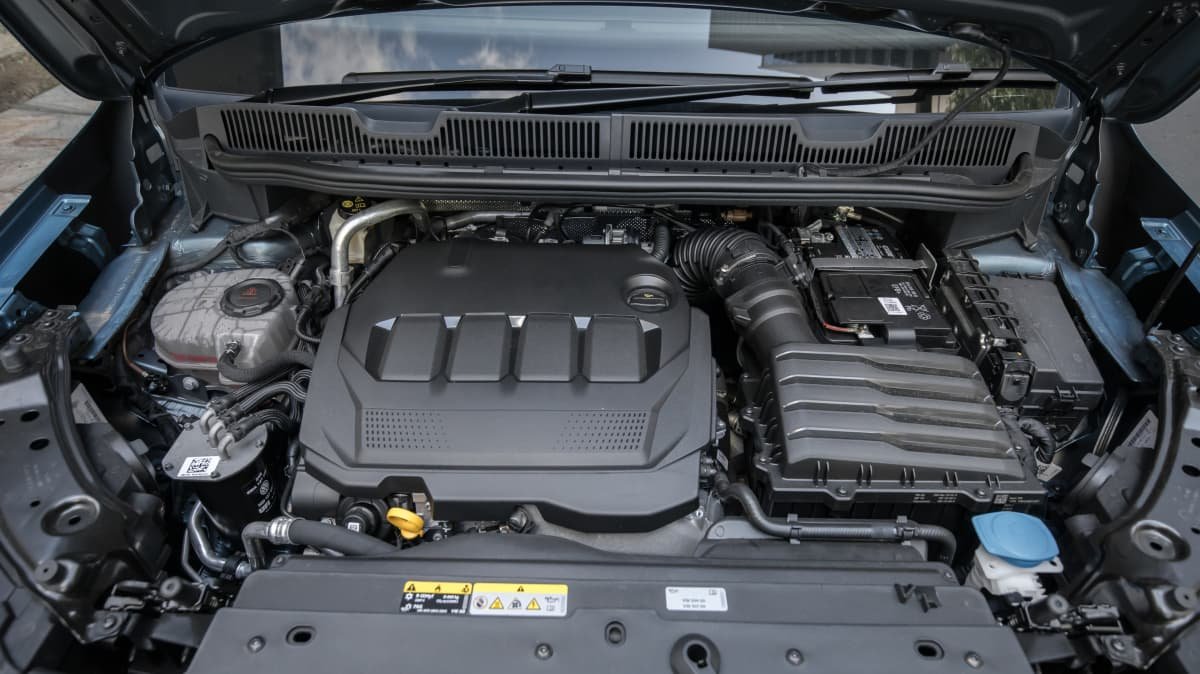 2022 Volkswagen Caddy people mover review-2
