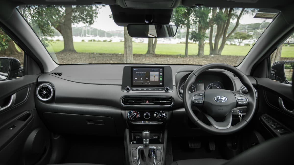 2021 Mazda CX-30 v 2021 Hyundai Kona comparison-1