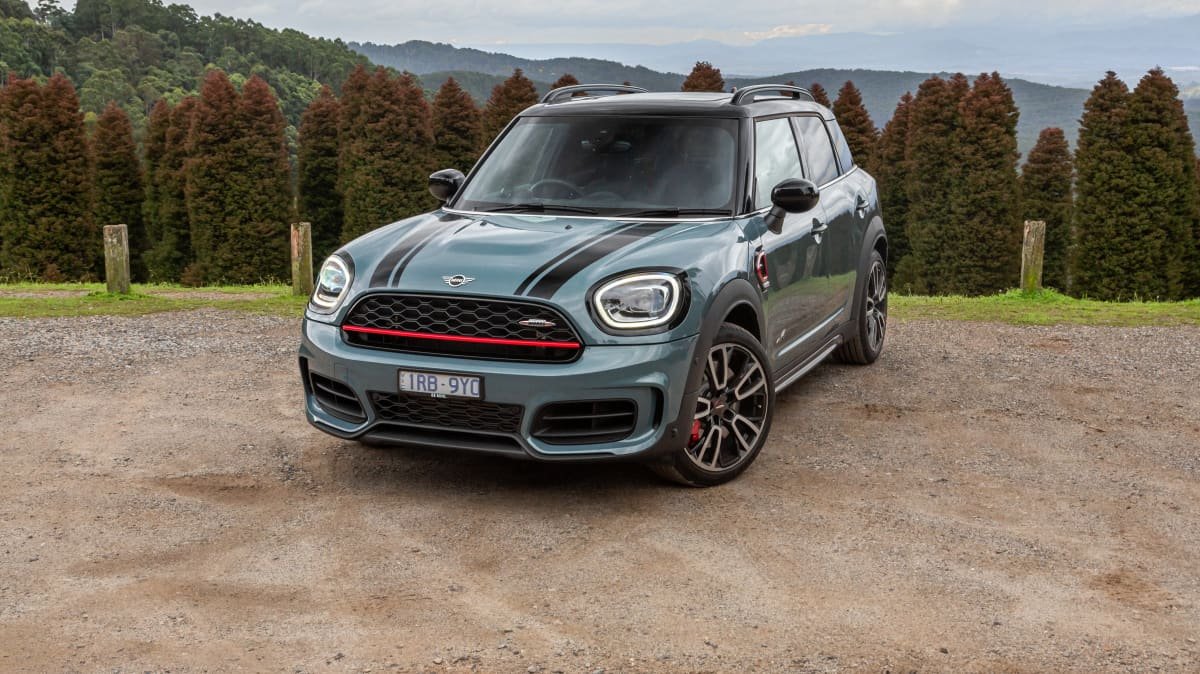 2021 Audi SQ2 v 2021 Mini Countryman comparison-1