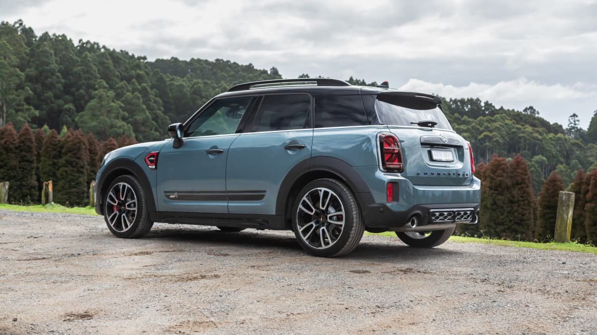 2021 Audi SQ2 v 2021 Mini Countryman comparison-1