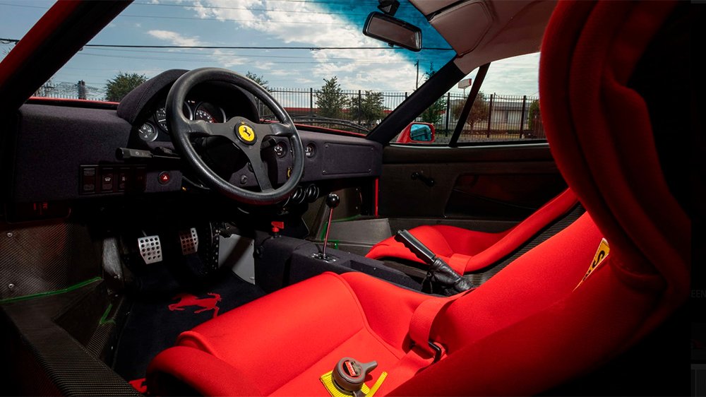 Inside the 1992 Ferrari F40