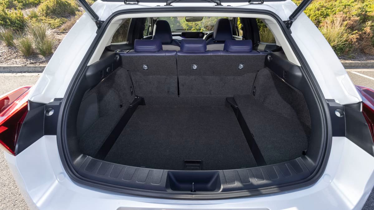 2021 Lexus UX250h Sports Luxury FWD review-3