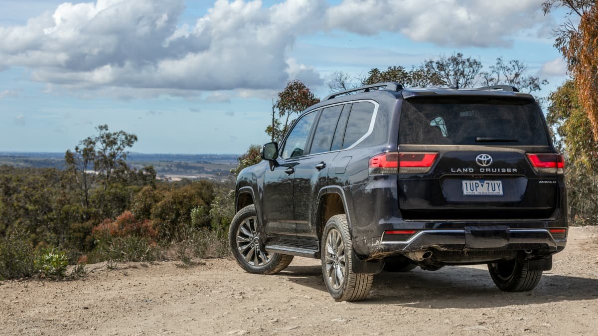 2022 Toyota LandCruiser Sahara ZX review-1