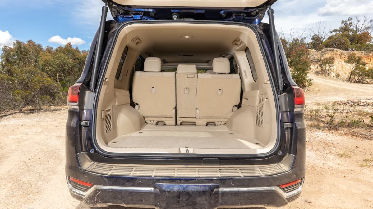 2022 Toyota LandCruiser Sahara ZX review-2