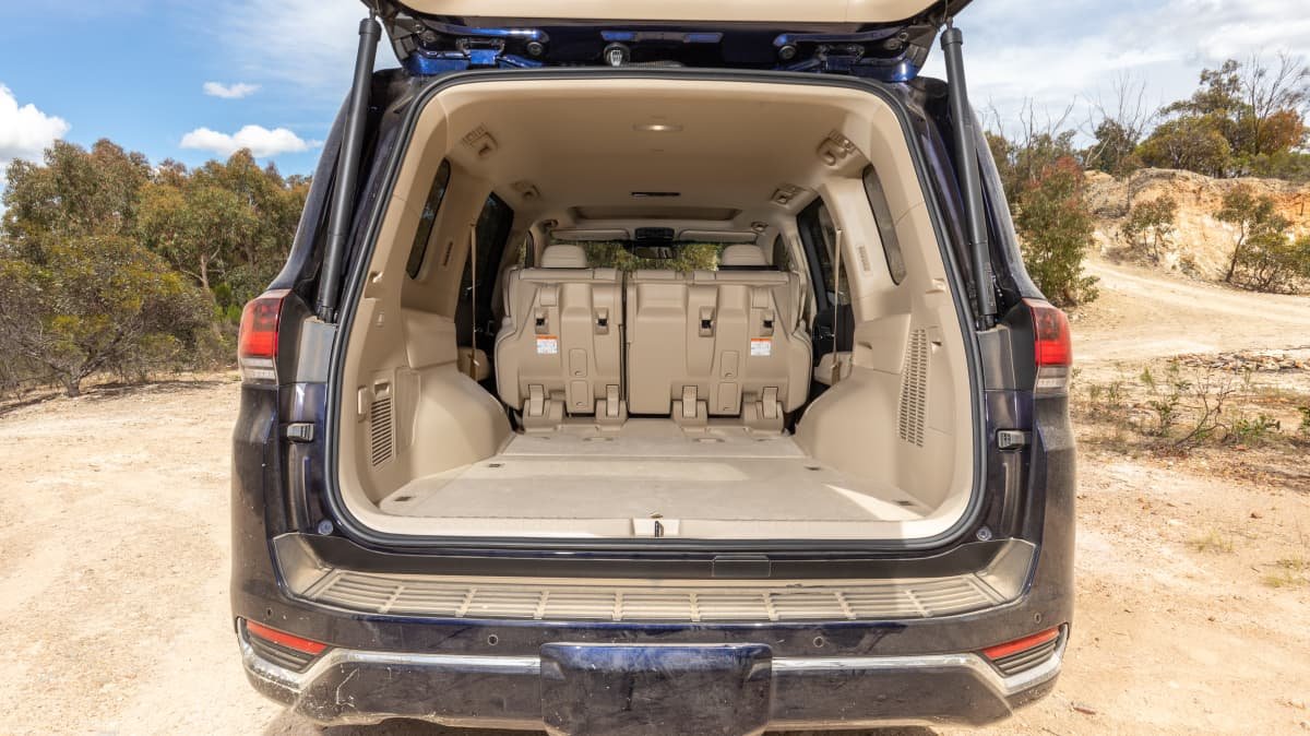 2022 Toyota LandCruiser Sahara ZX review-3