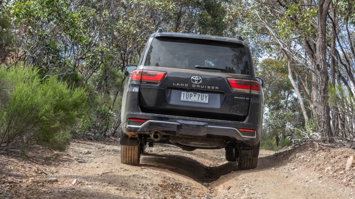 2022 Toyota LandCruiser Sahara ZX review-1