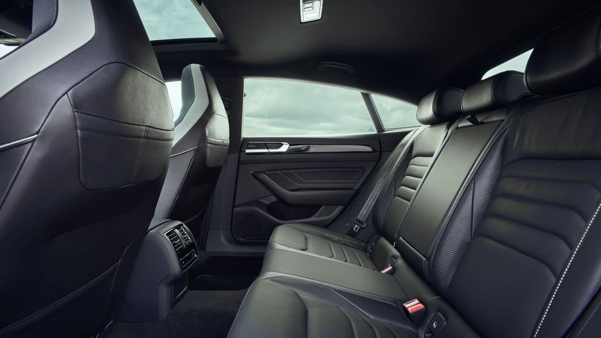 2022 Volkswagen Arteon review-2