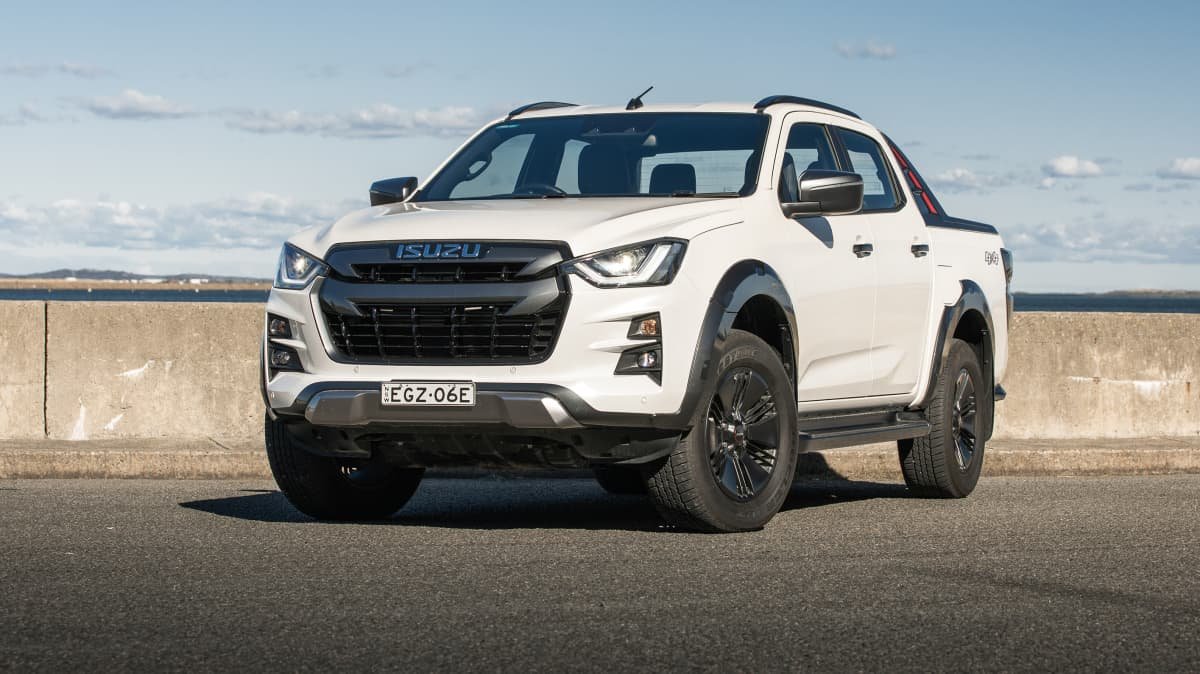 2021 Isuzu D-Max X-Terrain v Nissan Navara Pro-4X comparison-0