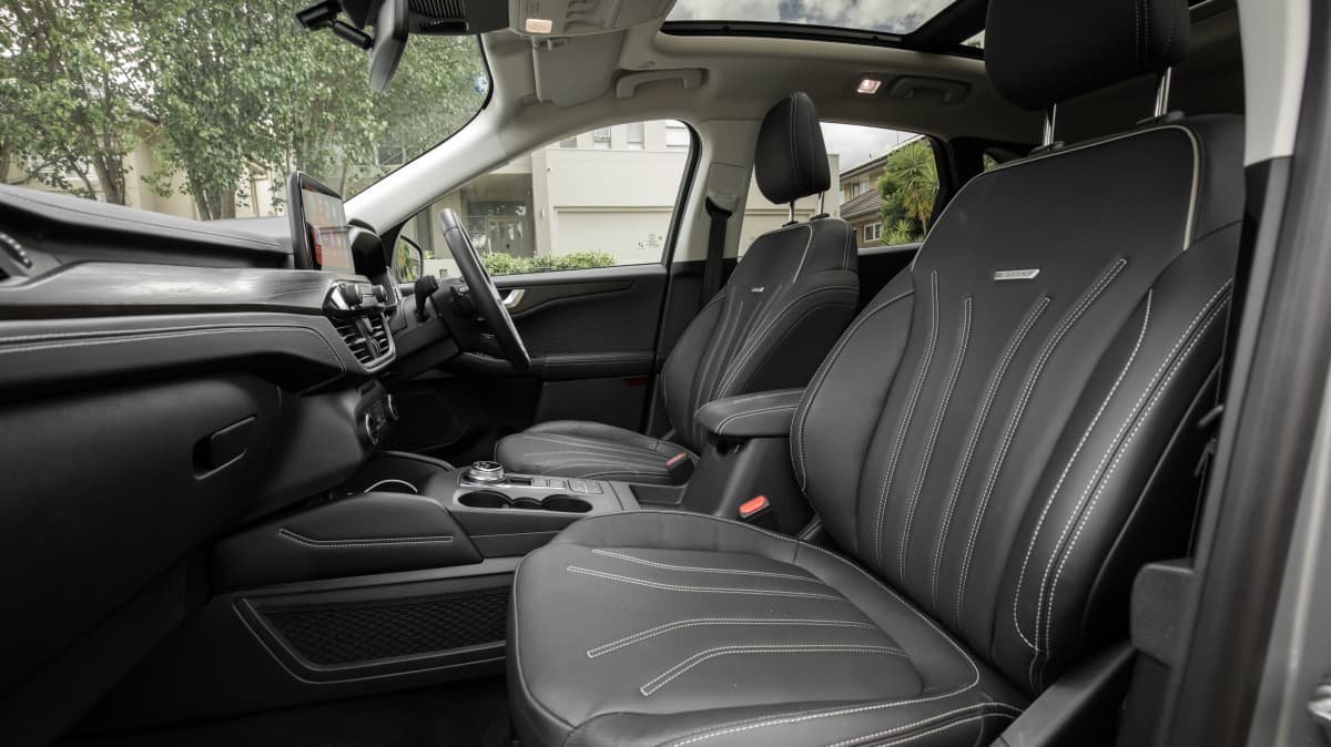 2021 Ford Escape Vignale review-1