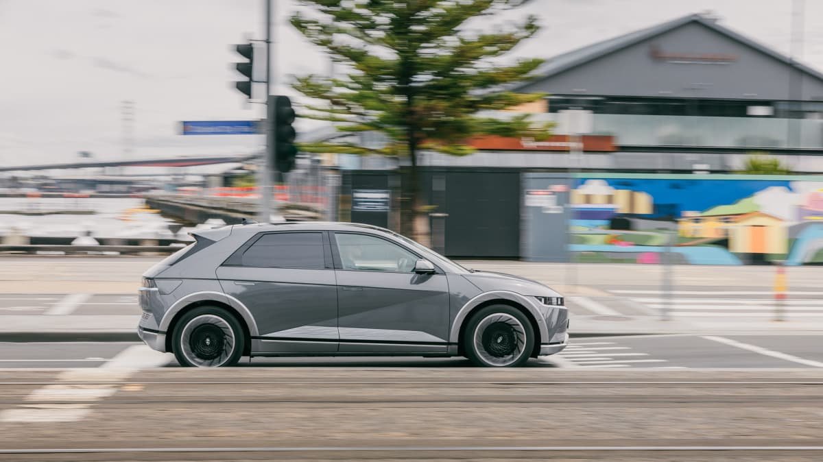 2022 Hyundai Ioniq 5 2WD review-1